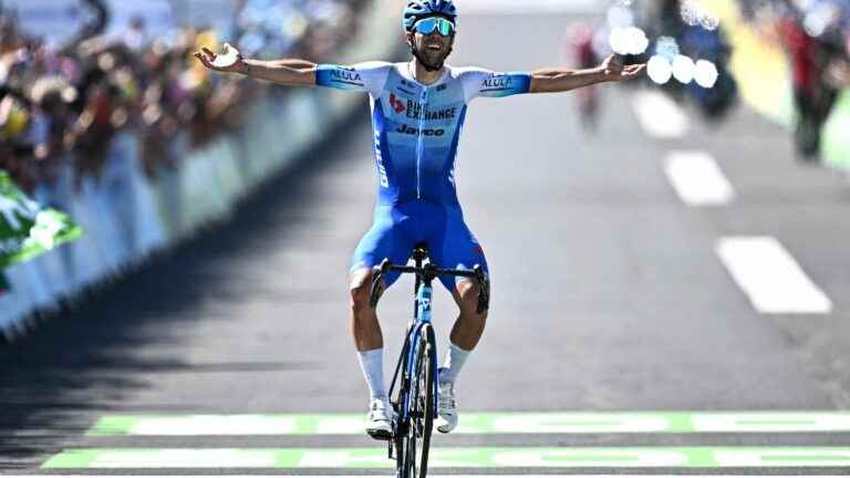 the Australian Michael Matthews wins the 14th stage in Mende, Thibaut Pinot 3rd