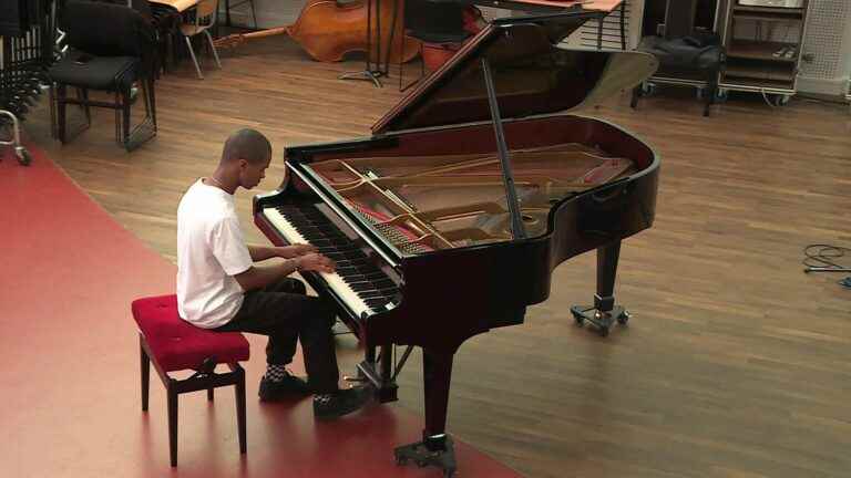 the amazing trajectory of Samuel Apoutou, a young jazz piano prodigy