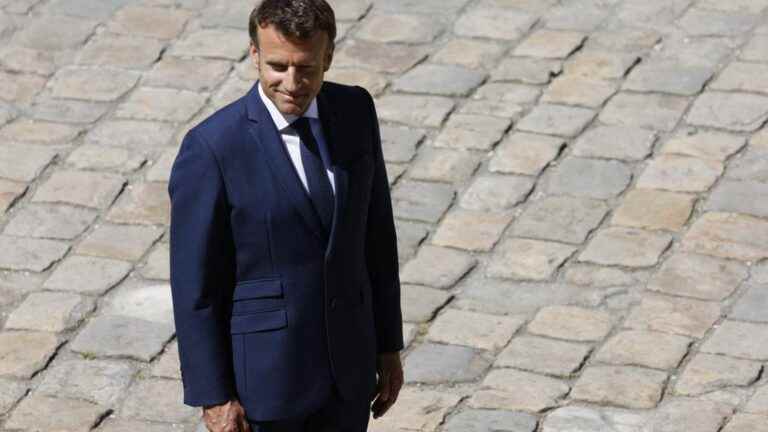 the oppositions demand the opening of a parliamentary commission of inquiry against Emmanuel Macron