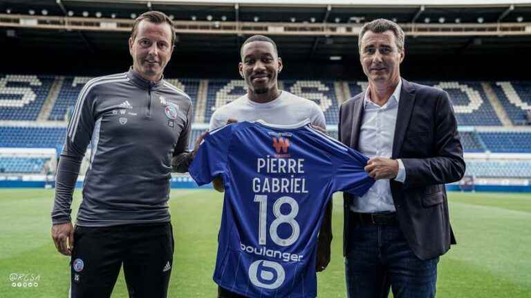 the right side of Mainz, Ronaël Pierre-Gabriel loaned to Racing for one year