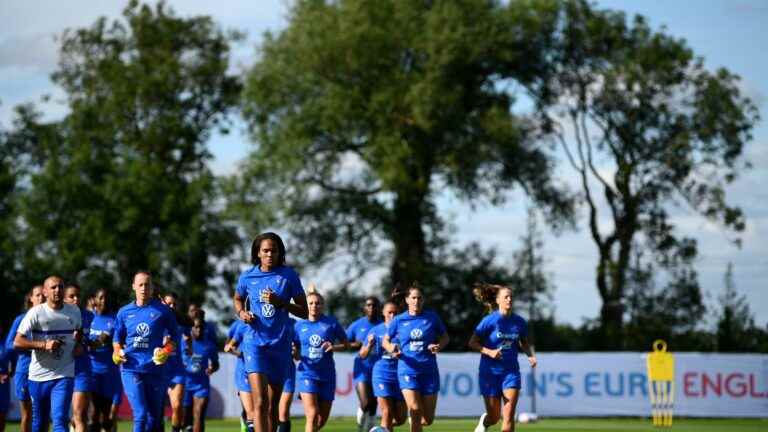 three questions on the remuneration of French female footballers, much lower than that of male players