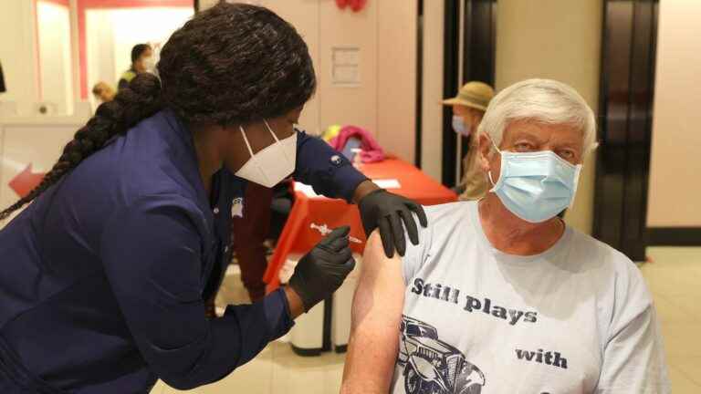 vaccines remain the key against serious forms, hammer US health authorities