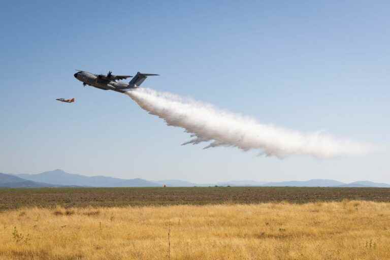 we tell you why the Airbus A400M transformed into a water bomber is a real-false good idea