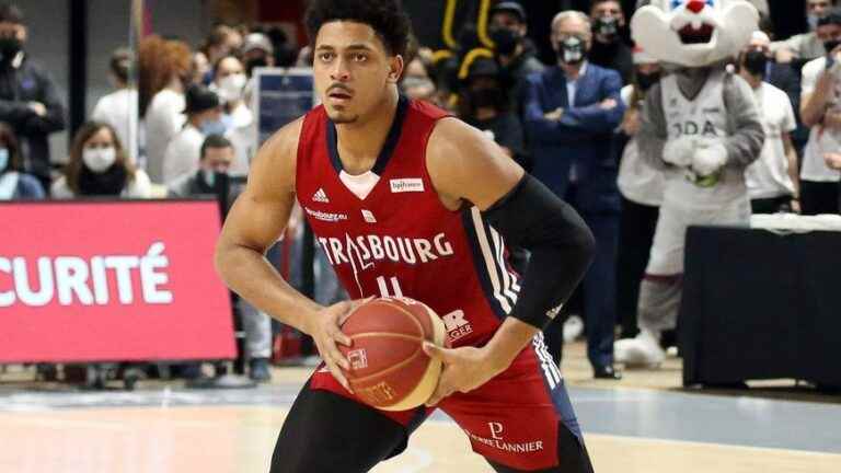 winger Matt Mitchell extends for a year with SIG Strasbourg