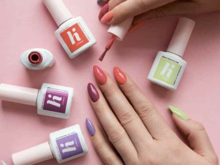 zoom on the Hi Hybrid brand and its semi-permanent nail polish kits for less than 40€!