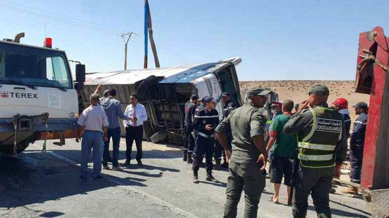 23 people died in a bus accident, announces the regional director of Health