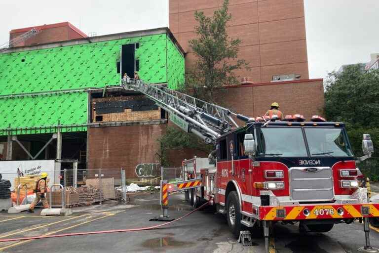 A fire breaks out in the building of the Théâtre du Nouveau Monde