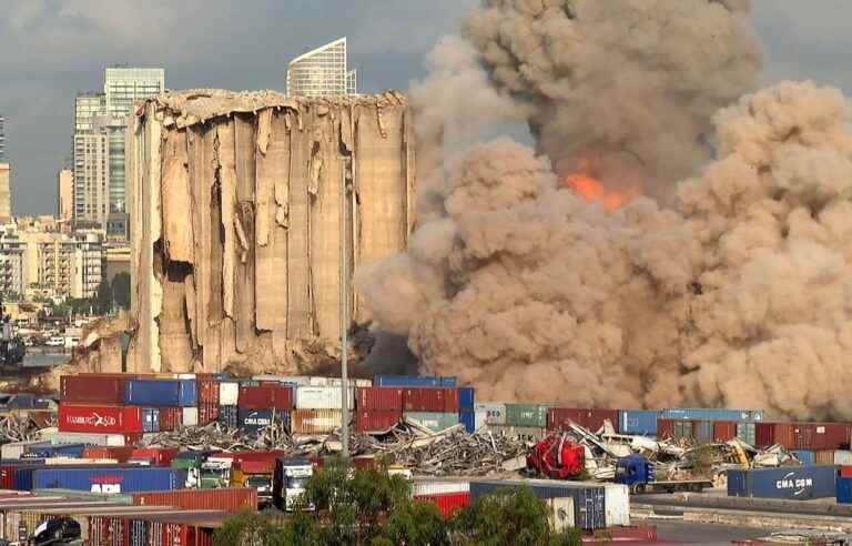 A new part of the silos of the port of Beirut collapses