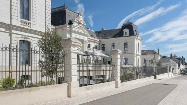 A rue Gonzague Saint Bris inaugurated in Loches, birthplace of the writer