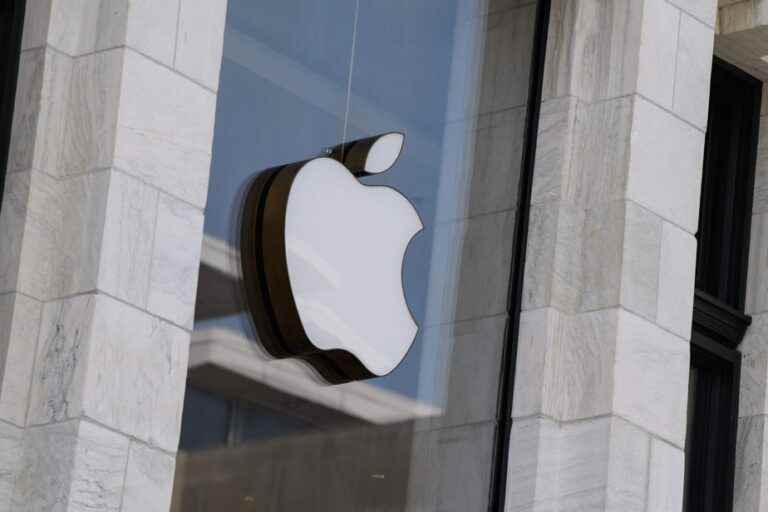 Apple accused of mishandling sexual harassment issues