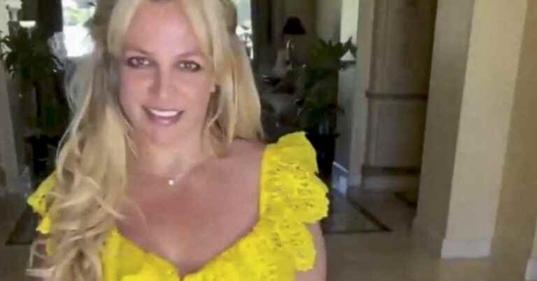 Britney Spears: Boycotted by her children because of her naked photos?  The star responds!