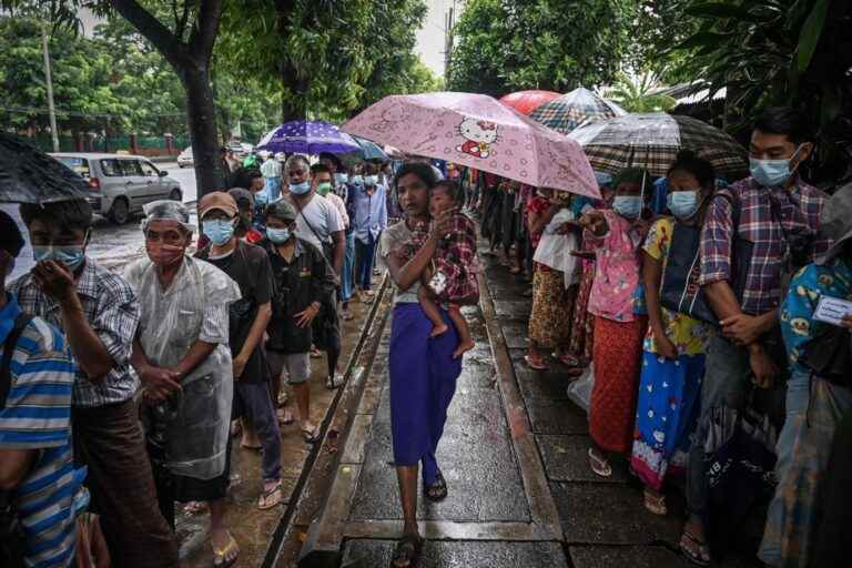 Burma faced with galloping inflation