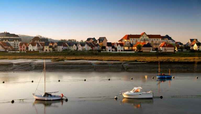 Cabourg and its meridian of love