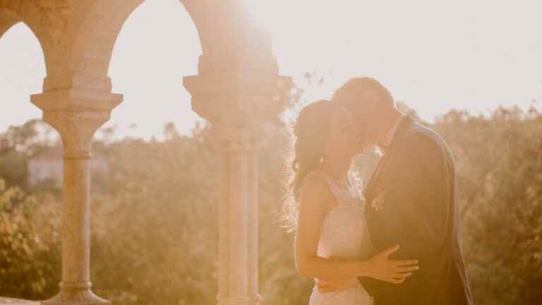 Catch-up ceremony and solidarity for the couple evacuated during their wedding during the Aumelas fire