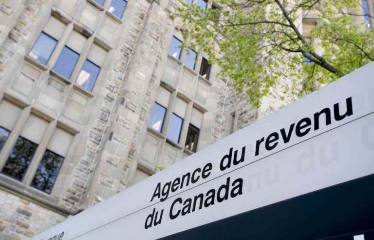 Checks worth $1.4 billion issued by the Canada Revenue Agency have yet to be cashed