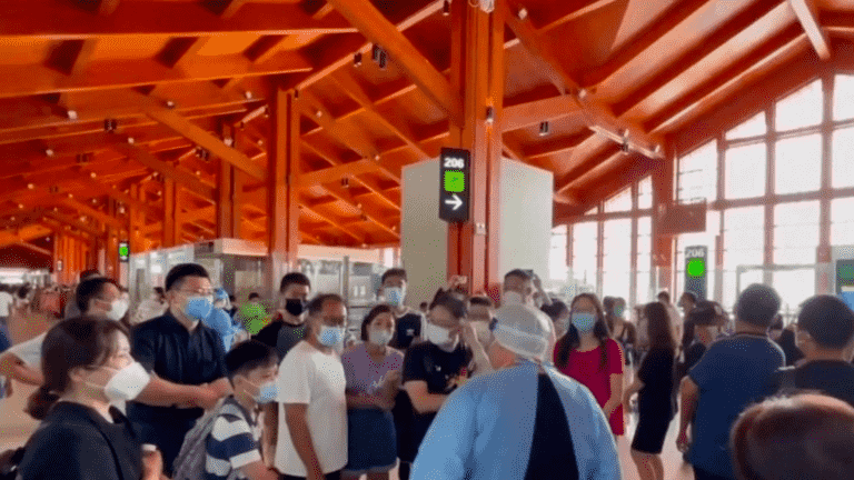 China: 80,000 tourists stranded on Hainan Island due to Covid-19