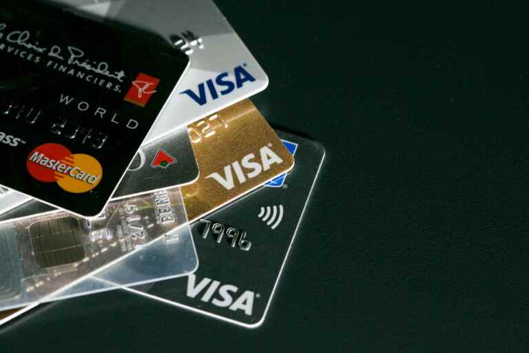 Consumption |  Canadians are crazy about credit cards