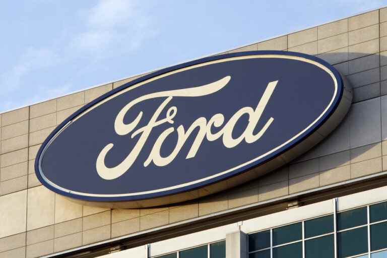 Cost reduction |  Ford cuts 3,000 white collar jobs