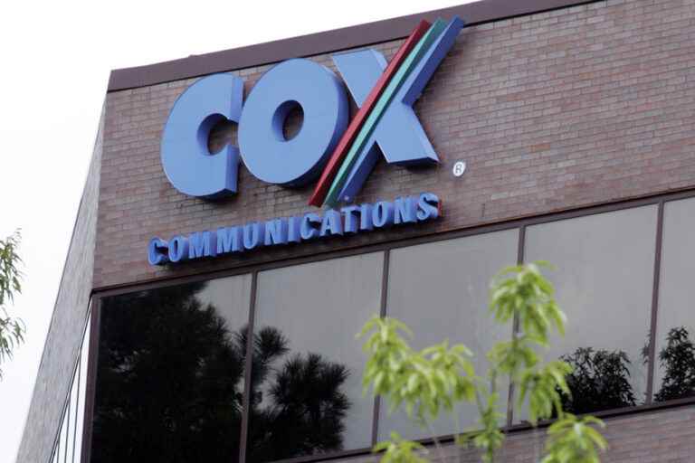 Cox acquires online media Axios for 525 million