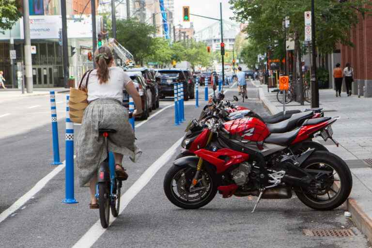 Cycle paths |  Montreal will crack down harder on illegally parked vehicles