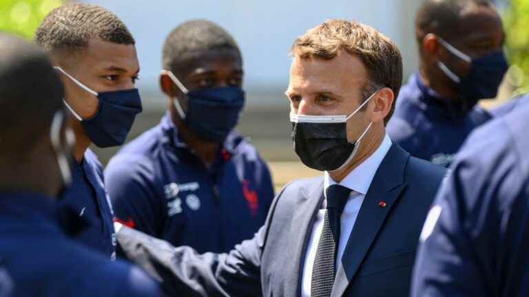 Emmanuel Macron in favor of the organization of a match between France and Algeria