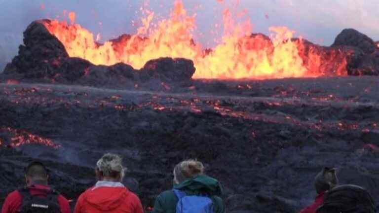 Eurozapping: fires that hit Spain and the Czech Republic, the awakening of a volcano in Iceland