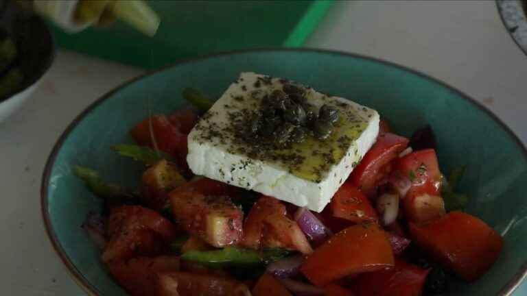 Food: discovering the Greek salad… in Greece!