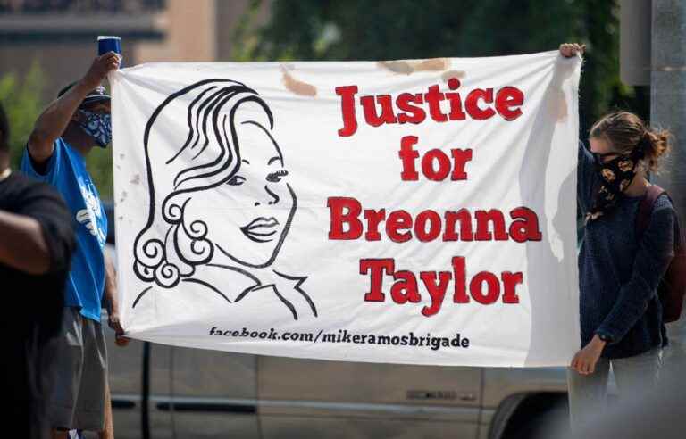 Four police officers charged two years after the death of African-American Breonna Taylor