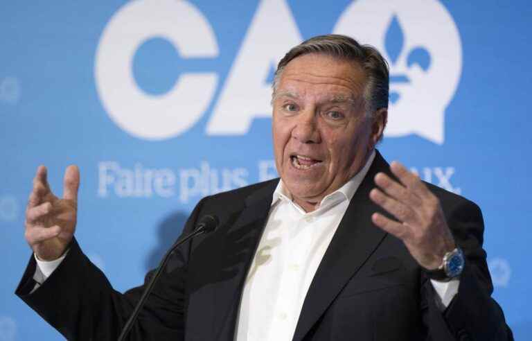 François Legault returns to his controversial comments on the triple homicide in Montreal and Laval