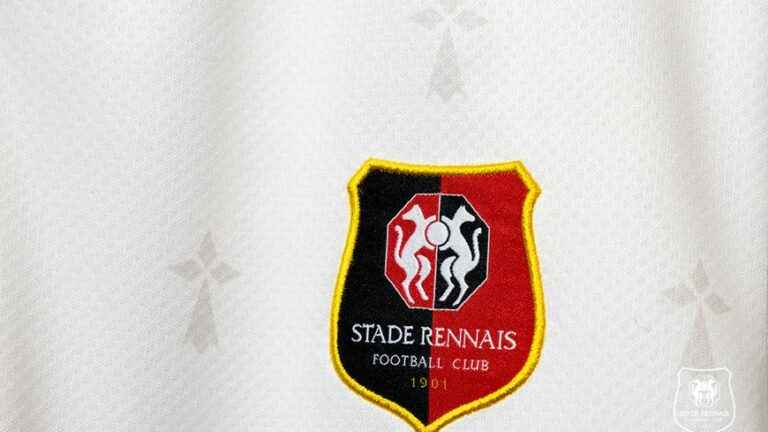 IN IMAGES – Discover the Stade Rennais away jersey for the 2022-2023 season