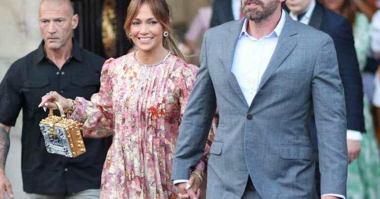 Jennifer Lopez reveals a sublime photo of her outfit during her marriage to Ben Affleck