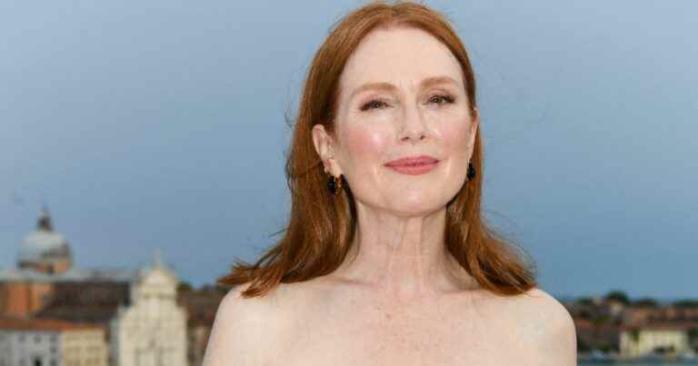 Julianne Moore captivates at the Venice Film Festival, a stunning president in a strapless dress