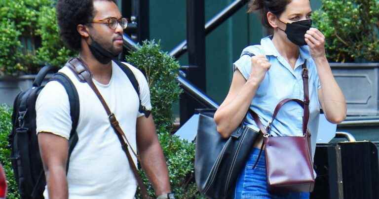 Katie Holmes as a couple: out with her new companion Bobby, the always cautious star…