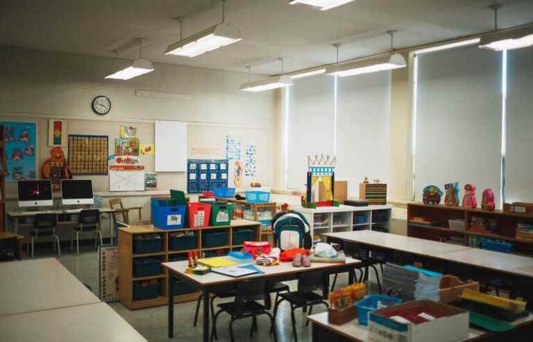 Lack of staff in the education network: unions challenge Quebec