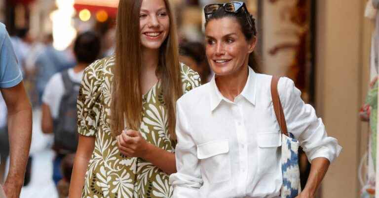 Letizia of Spain: The superb queen in Pimkie shorts at 10€ for a family shopping spree