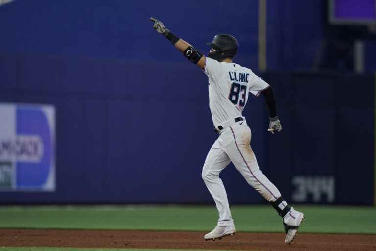 MLB |  Quebecer Charles Leblanc hits two hits for Miami