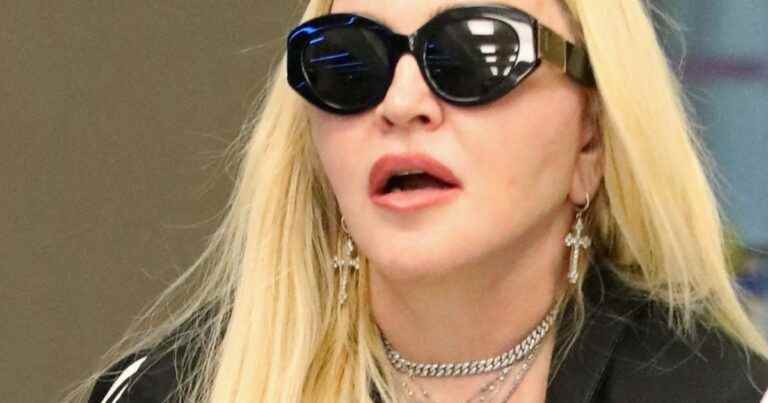 Madonna celebrates her 64th birthday: alcohol and licks to her friends, she goes wild for her birthday!