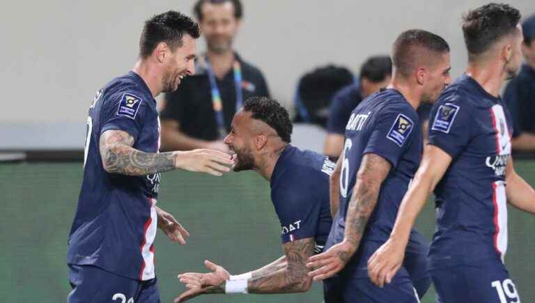 Messi and Neymar at the proud ball