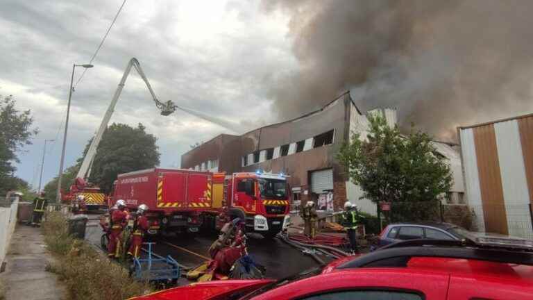 More than 1,000 scooters catch fire in a company in Neuilly-sur-Marne