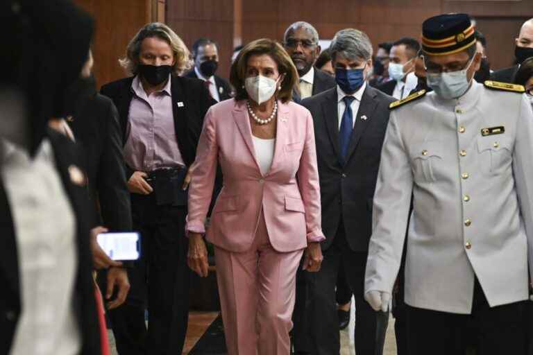 Nancy Pelosi lands in Taiwan despite warnings from Beijing