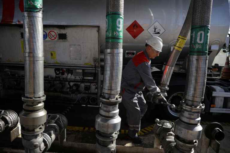 Oil benefits from increased demand instead of gas, says IEA