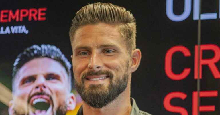 Olivier Giroud: New flamboyant hair look, surrounded by his children