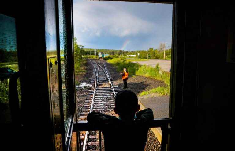 On board the Montreal-Senneterre train: Journey on the rails of the North