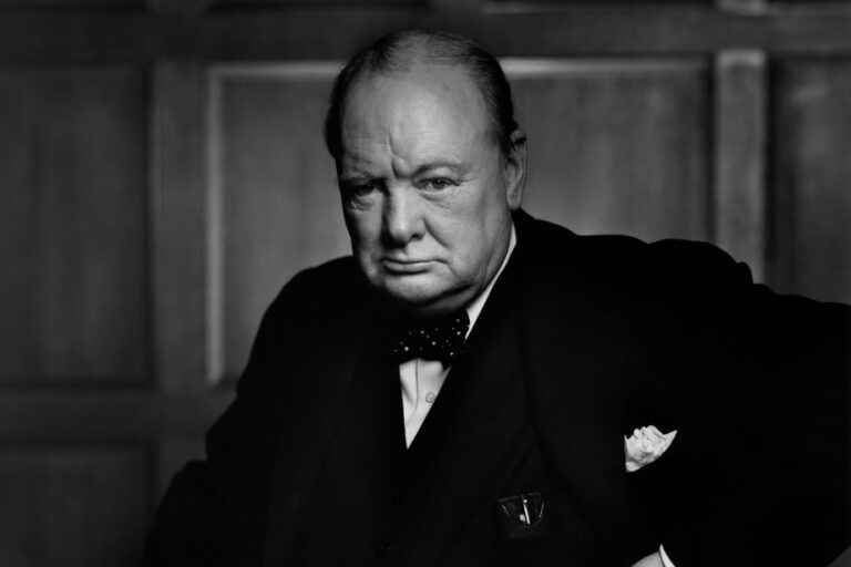 Portrait of Winston Churchill stolen from Château Laurier in Ottawa