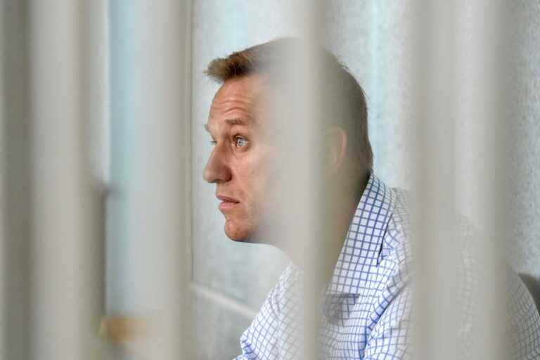 Russia |  Opponent Alexei Navalny says he has been placed in solitary confinement