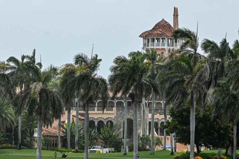 Search at Mar-a-Lago |  Trump suggests FBI may have ‘planted’ evidence