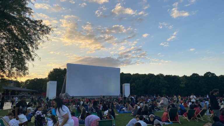 Summer crop.  Dance invites itself to the open-air cinema of La Villette, in Paris