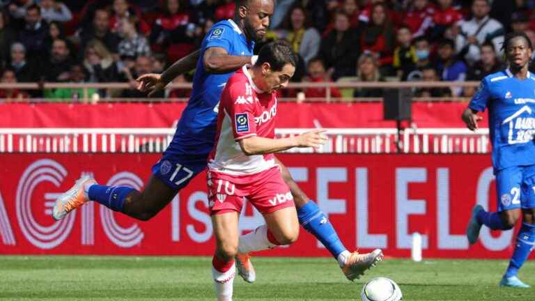 Tardieu equalizes from the penalty spot, ASM reduced to ten