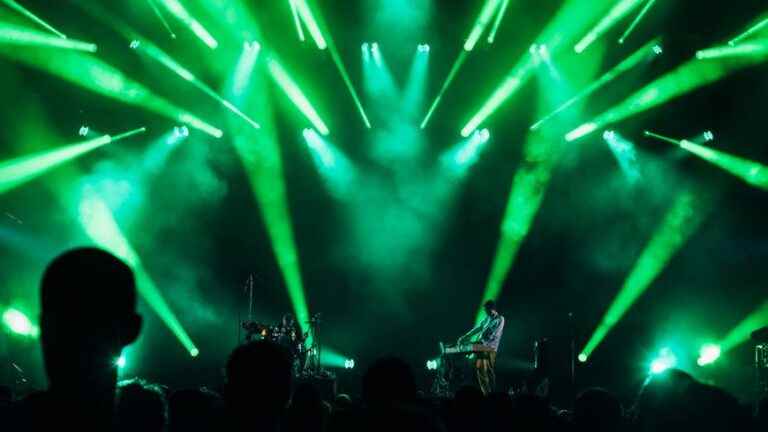 Ten thousand festival-goers at the Check-in Party in Creuse