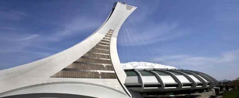 The Olympic Stadium tower at full capacity for the first time